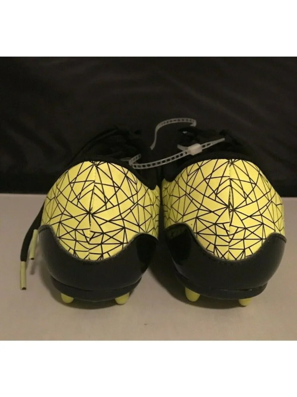 Boy's Under Armour SF Flash HG Jr Soccer Cleat Black & Neon Green Size 5.5Y